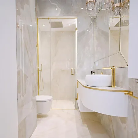 Air Conditioned 3city In Center By Renters Apartment *